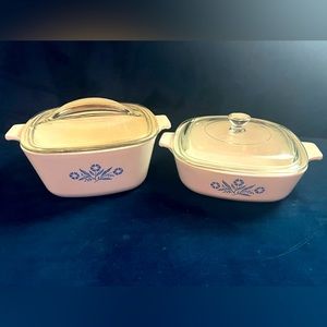 💙 EUC LOT OF 2 VINTAGE BOHO WHITE BLUE CORNINGWARE COOKING PANS W/ LIDS